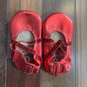Red Freshly Picked Ballet Flats. Size 5. NWOT.